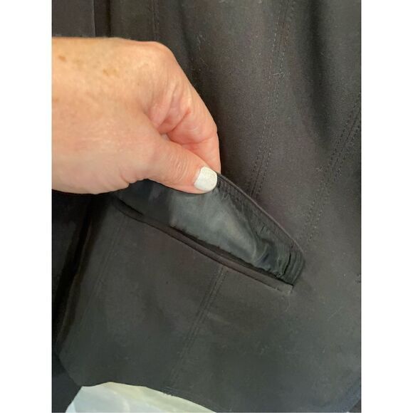 A Line stretch 12 black polyester tailored 2 button blazer - Picture 5 of 5